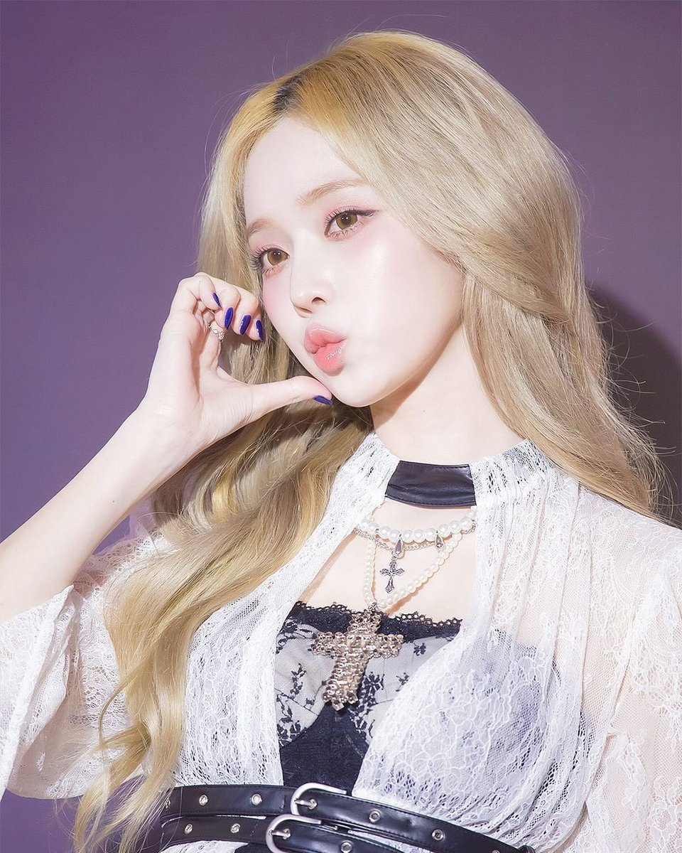 Rai_MY_winter's tweet image. 髪色だけでこんなにも変われるのさすがは冬子様

#aespa #에스파 #aespawinter #WINTER #윈터 #ウィンター #冬子 #aespa好きな人と繋がりたい #KPOP好きな人と繋がりたい #kpop