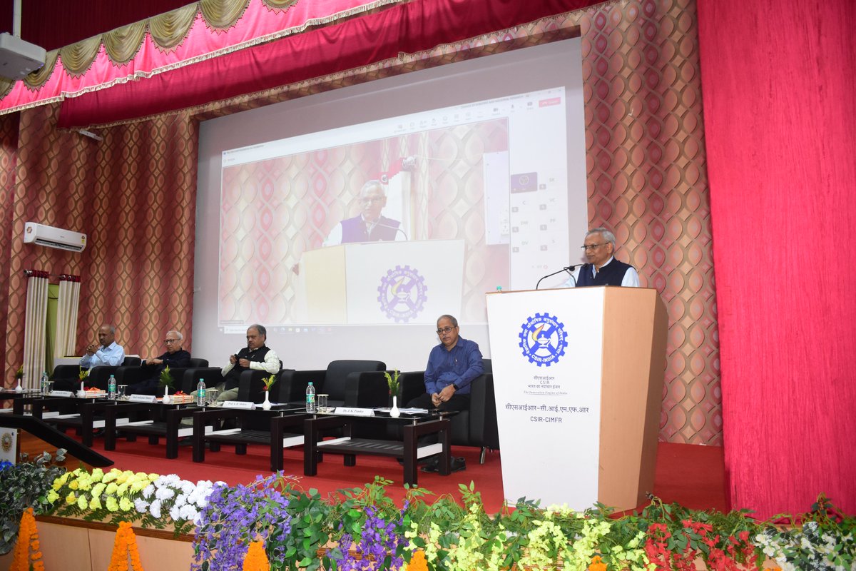 CIMFR_CSIR's tweet photo. CSIR-CIMFR celebrated its 78th Foundation Day on Nov 17, 2024, highlighting key contributions to mining, fuel, and energy research. The event featured inspiring talks on innovation, AI, and collaboration with Chief Guest, Prof. Sukumar Mishra, Director IIT(ISM).
#CSIRCIMFR https://t.co/cTVfjHD3HA