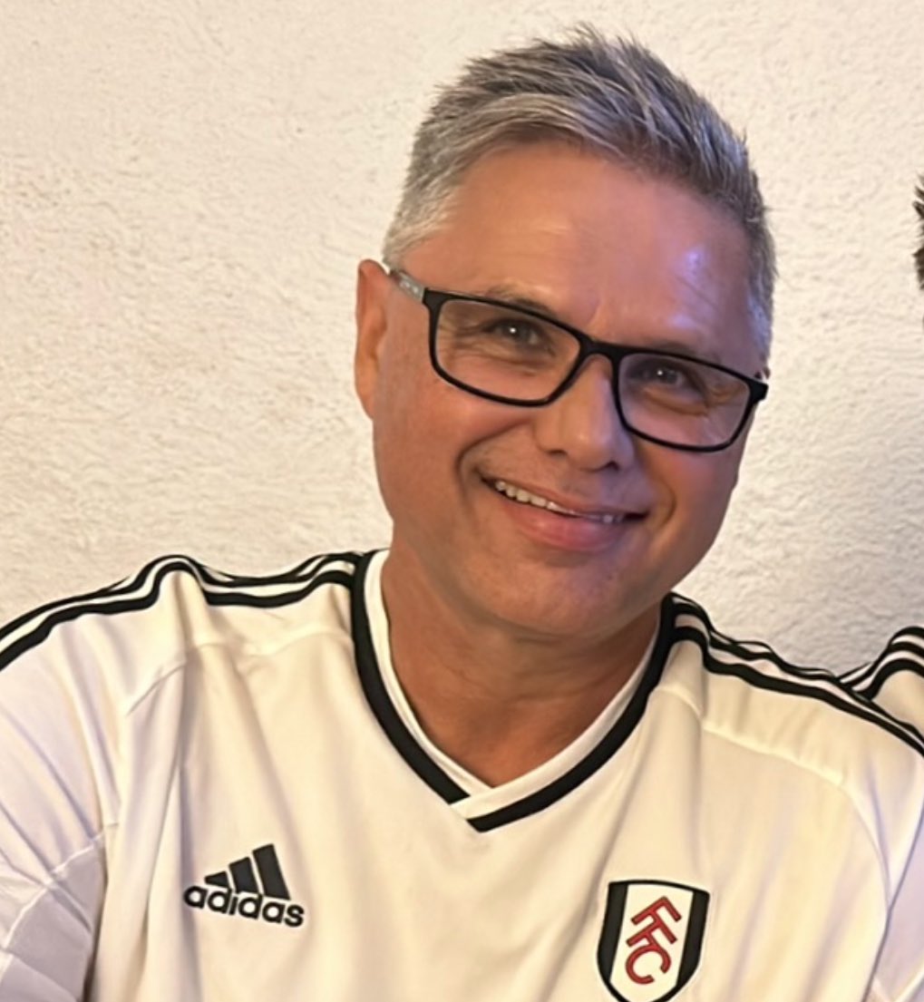 cravenpod's tweet image. Happy Birthday Pod-Daddy 🖤🤍

Guesses for how old Elton turns today will be accepted as long as they’re very generous!!

#Fulham #FFC #PodDaddy #ThatsSoCraven