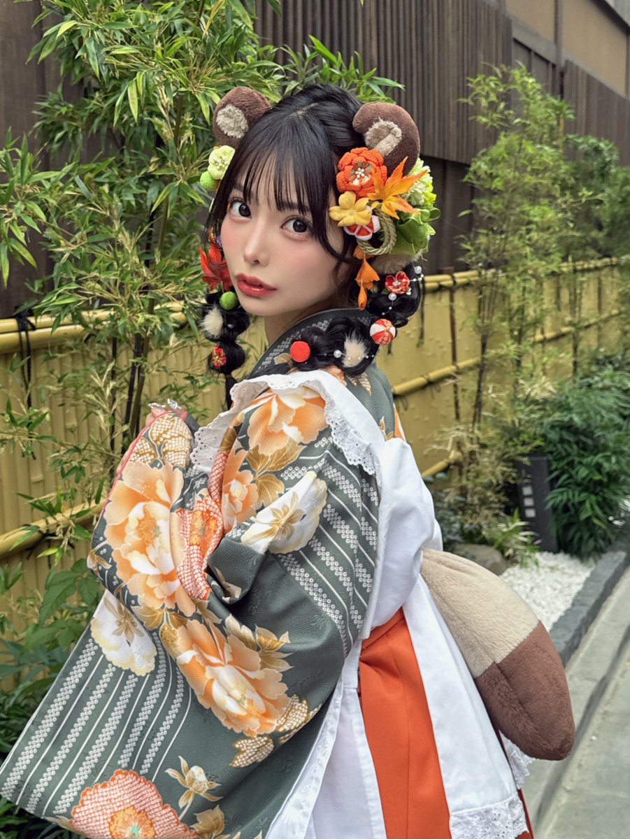 化けるから、あっち向いてて。

🍁🍂 https://t.co/zdMgF6IDzr