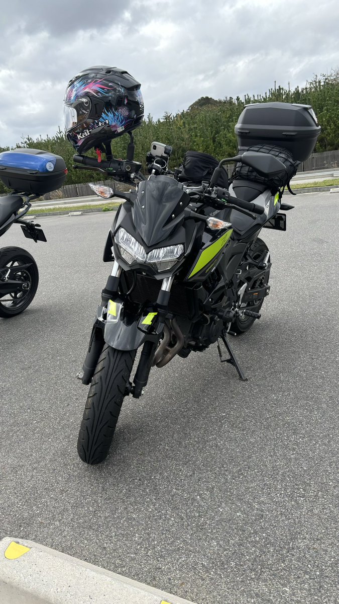 ashitakameron's tweet photo. 名前：あしめろ
性別：女
年齢：1979年6月生
住み：埼玉
車種：Z250
身長：162
好き：バイク、キャンプ、スキー、猫、ゲーム、相方
一言：ツーリング計画すると雨予報なのなんで？(笑)
#バイク乗りとして軽く自己紹介 
#バイク好きと繋がりたい https://t.co/oPWVdPjAbd