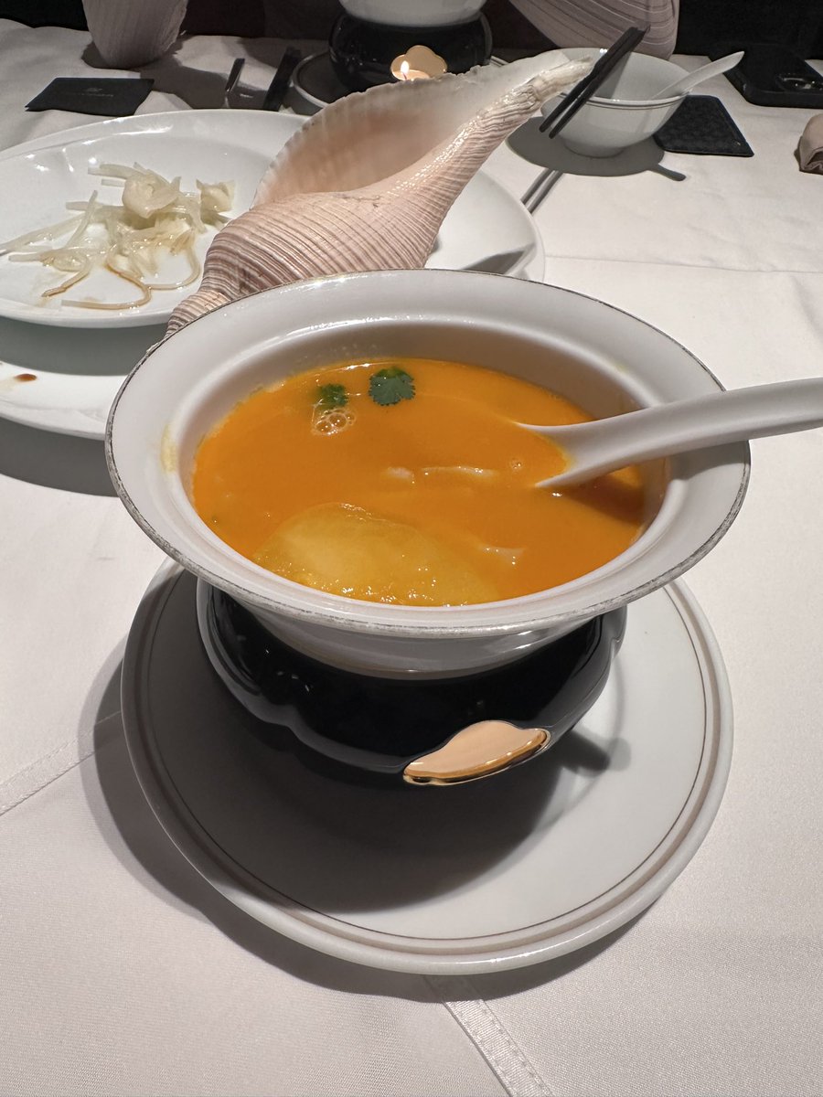 Dooodoki's tweet photo. 去新荣记吃饭啦 https://t.co/aPOSPyOaL3