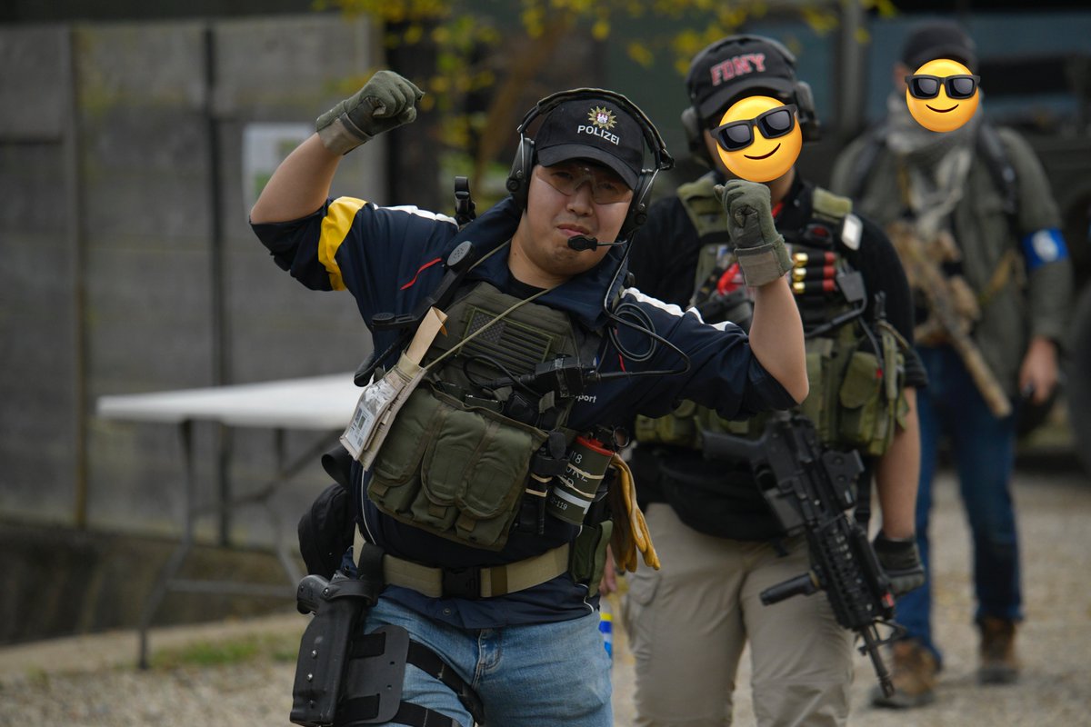 Zh_Kmgr's tweet photo. #CasualWearTactics
#CWT4
#サバパラ
CWTお疲れ様でした。
セリヤセキュリティサービス 第3警備部 第1偵察分隊 副長兼RTOしてました。
久々のデュアル無線と後半のさまざまな出来事(爆破されたり、拉致られたり、壊滅してたり)の連発でオーバーフローしそうでしたが楽しかったです! https://t.co/cGG1mJcMXj