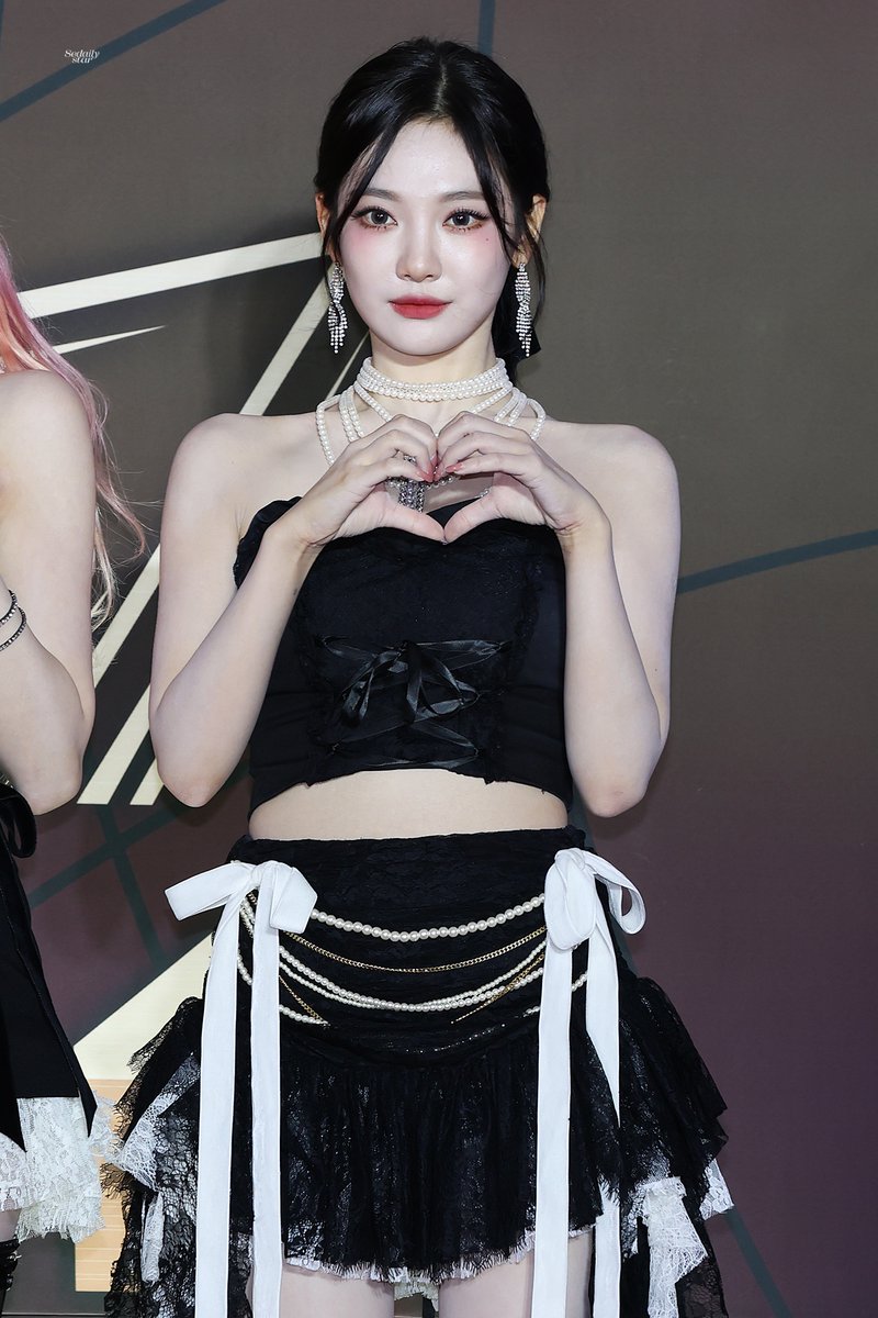 241117 KGMA 레드카펫 에스파 닝닝

짱스파 출격 준비 완료 👊

🔗sedaily.com/NewsView/2DGVQ…

#에스파 #aespa
#닝닝 #NINGNING