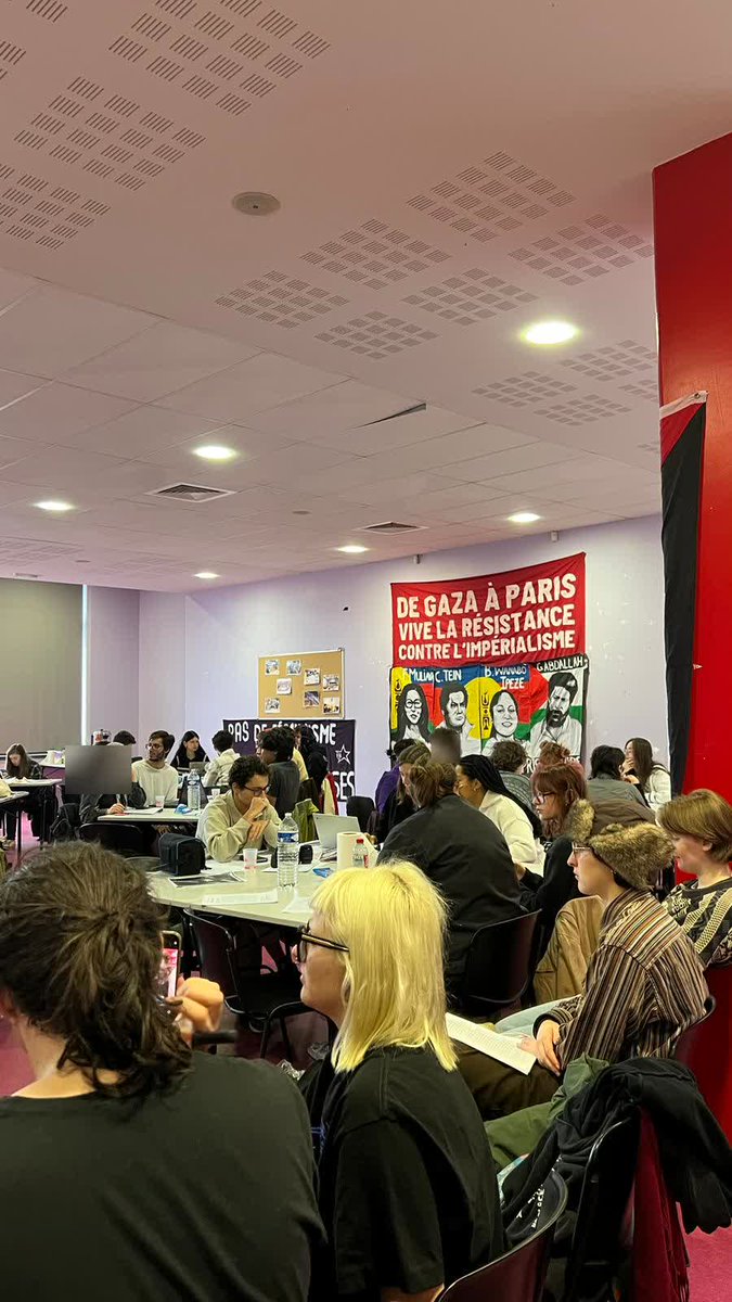 ➡️ Hier s'est tenue notre quatrième et dernière journée de débat. Nous nous sommes unifiés sur notre vision des problématiques liées à nos conditions de vie et d'études, et sur les revendications à défendre ensemble sur nos campus, dans nos lieux de vie et de travail.