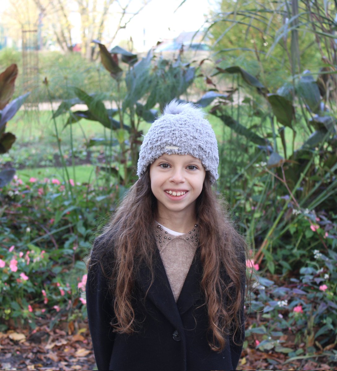 La maladie frappe sans cesse, lui montre des choses qu'on ne souhaite pas voir, des douleurs qu'on ne peut supporter. 
Parfois, la tristesse et le doute l'envahissent.
 Mais une chose est sûre, Camille se relève toujours et continue à croire que le meilleur se trouve devant.

La