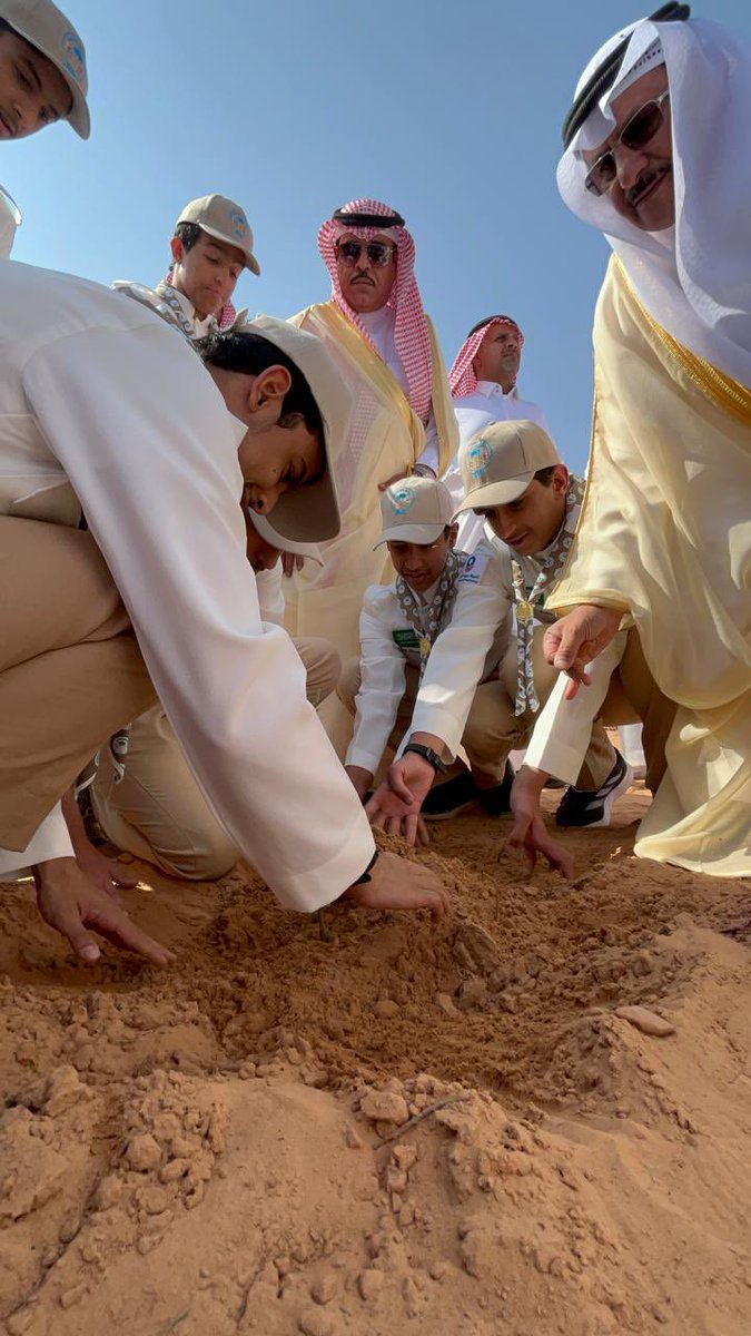 QQ_women's tweet photo. ضمن #مبادرة_السعودية_الخضراء من خلال #موسم_التشجير_الوطني 2024 #نزرعها_لمستقبلنا
تم زراعة شتلات برية بمنتزه #شقراء_الوطني وبحضورمحافظ #عيون_الجواء  وبمشاركة #تعليم_القصيم و مشاركة اللجنة النسائية التنموية بإمارة المنطقة وبتنفيذ المركز الوطني لتنمية الغطاء النباتي https://t.co/xKfwRpoEIf