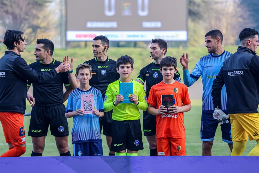 #ioleggoperché ieri all'AlbinoLeffe Stadium 📚

Giornata 15 | #ALBTRE ⚔️

<a href="/ioleggoperche/">ioleggoperché</a> <a href="/seriecofficial/">Serie C</a>