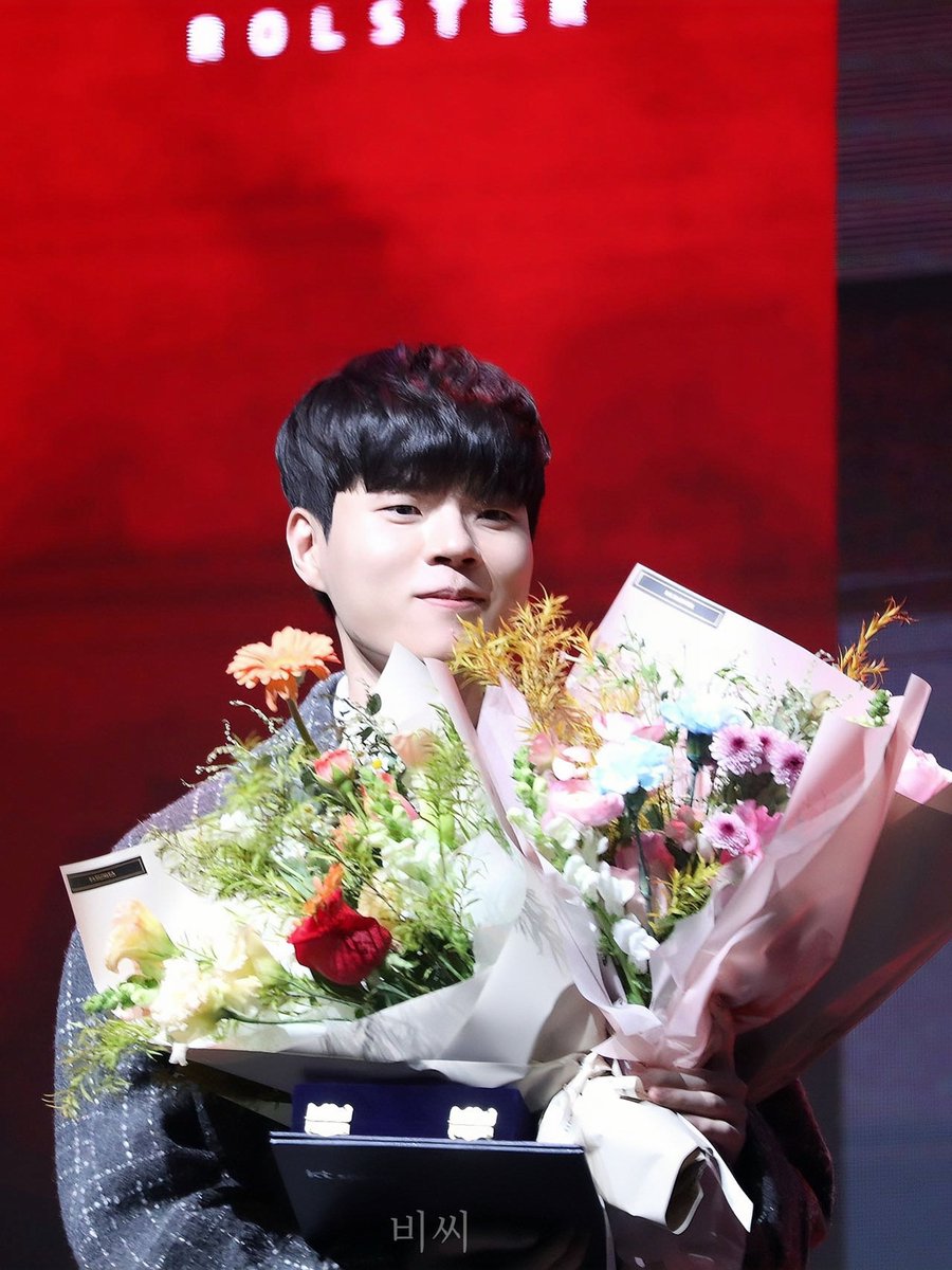 241117 Farewell Deft

💐

#데프트 #Deft