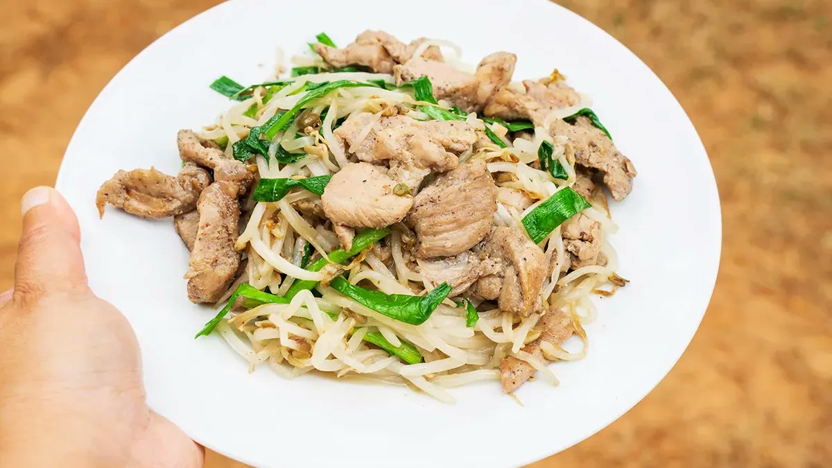 worldfoodwine's tweet photo. Whip up a taste of Vietnam with this stir-fried pork & bean sprouts recipe! Delicious, quick, & perfect for your next meal. ๐ป๐ณ
Get the recipe here: https://t.co/y5DKtmvM0A
#VietnameseCuisine #StirFryMagic #WorldFoodWine ๐โ๐ฃ https://t.co/bfXZVDeWMn