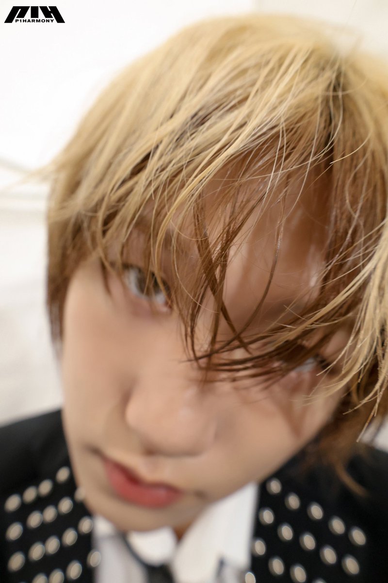 p1hits's tweet photo. by photographer keeho 🤣💗 

#P1Harmony #피원하모니 #기호 https://t.co/P5tIwWYdIX