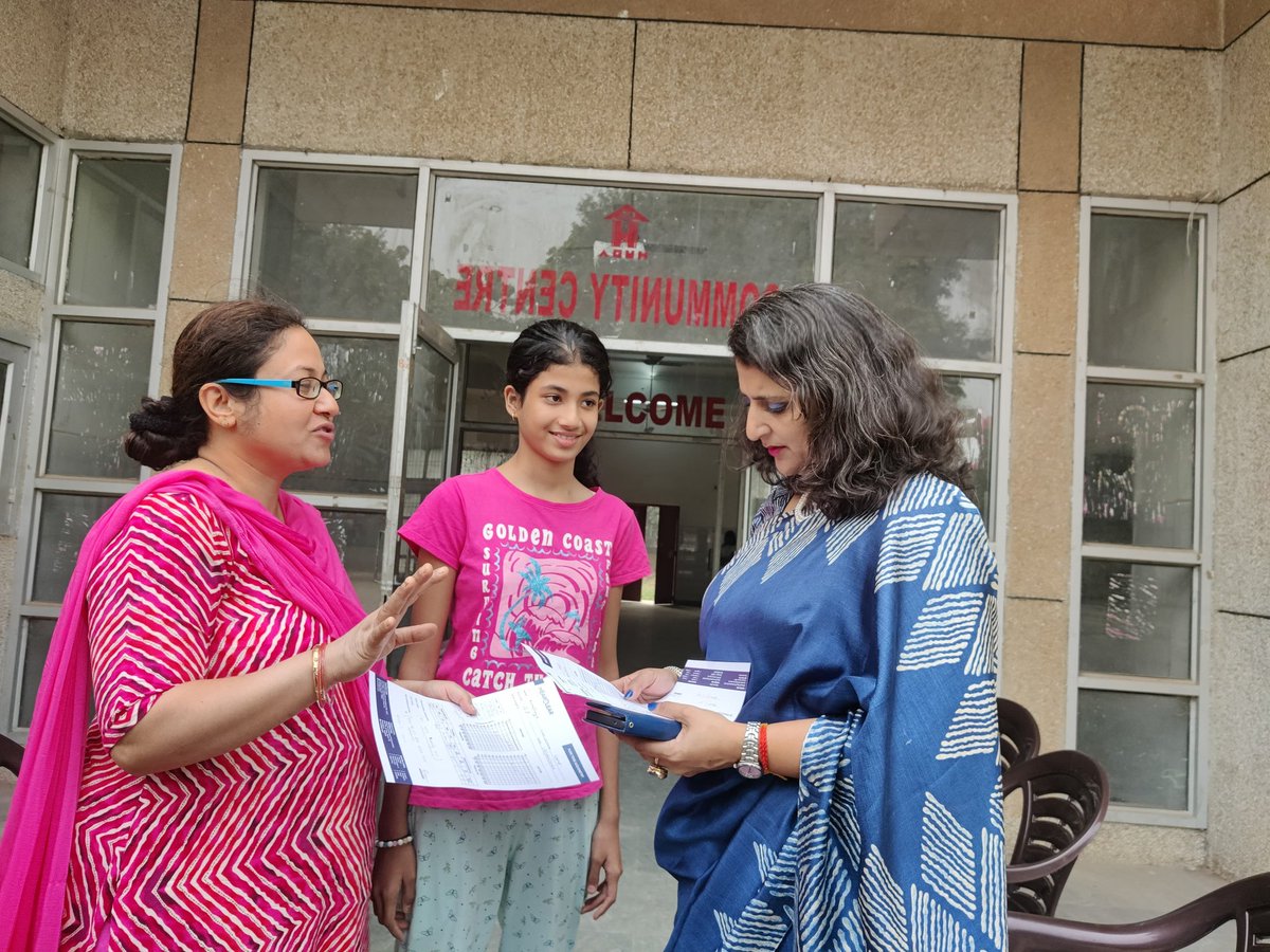 Drsarika005's tweet photo. Conducted a successful free hearing test camp in sector 40 Gurgaon in association with Hearclear hearing aids.
Younger people are showing hearing loss due to excessive headphones and mobiles.
Reduce mobile usage.
Avoid headphones. Preserve your hearing.
#Awareness #SafeSound https://t.co/6AGsSYttsE