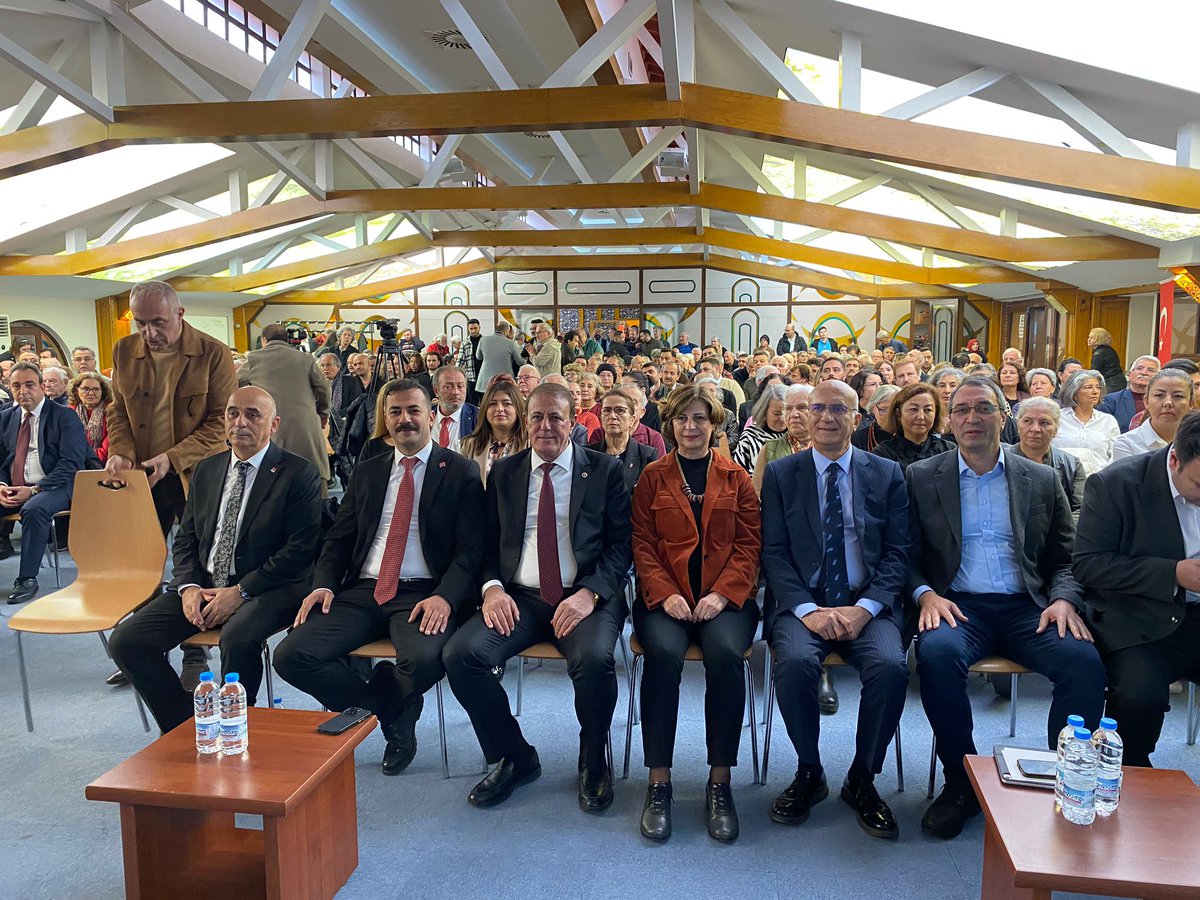 TekinBingolCHP's tweet image. Sosyal Demokrasi Vakfı’nın 30. yılı etkinlikleri kapsamında Eskişehir&apos;de düzenlenen ve sosyal demokrat belediyeciliğin görüşüldüğü panele katıldık. #SODEV