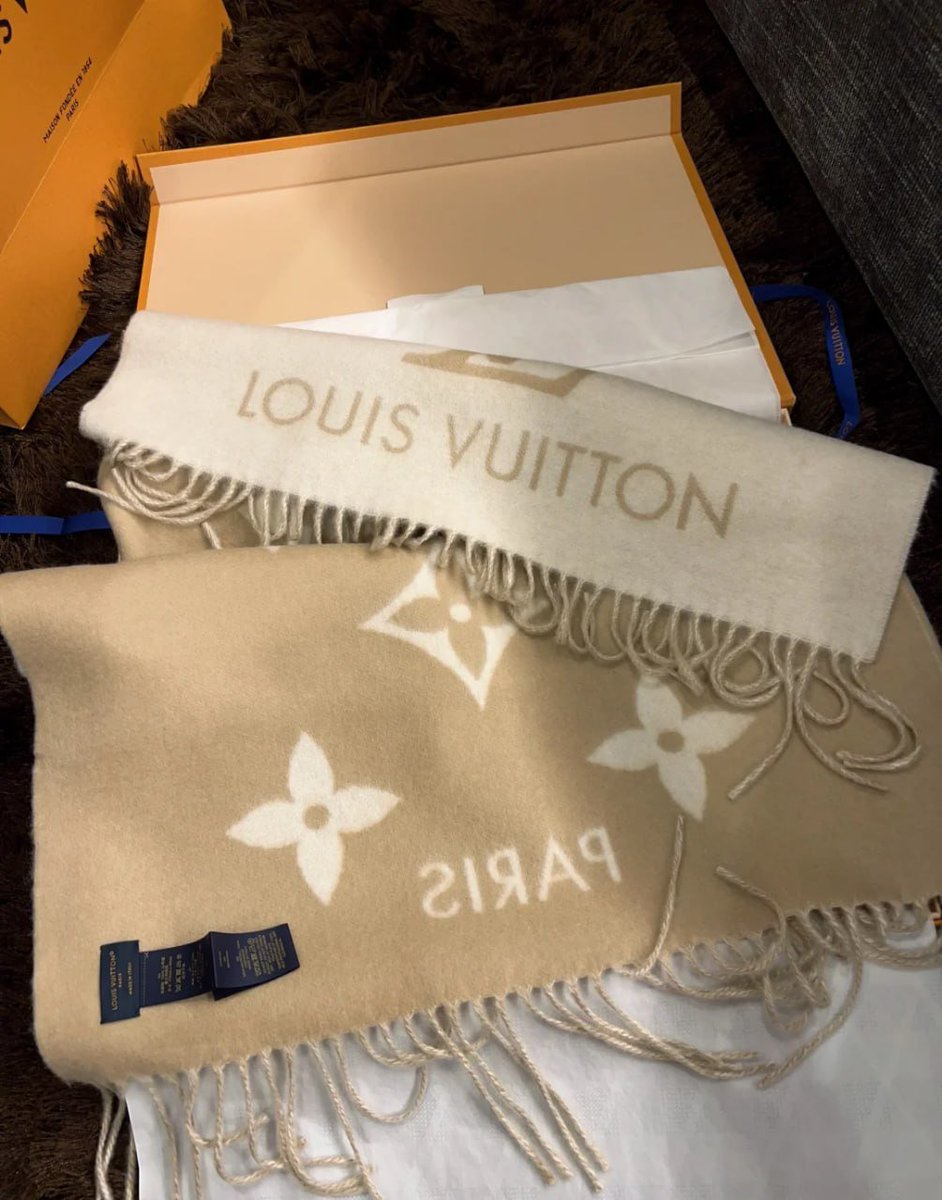 A touch of elegance in every step. ☺️☺️