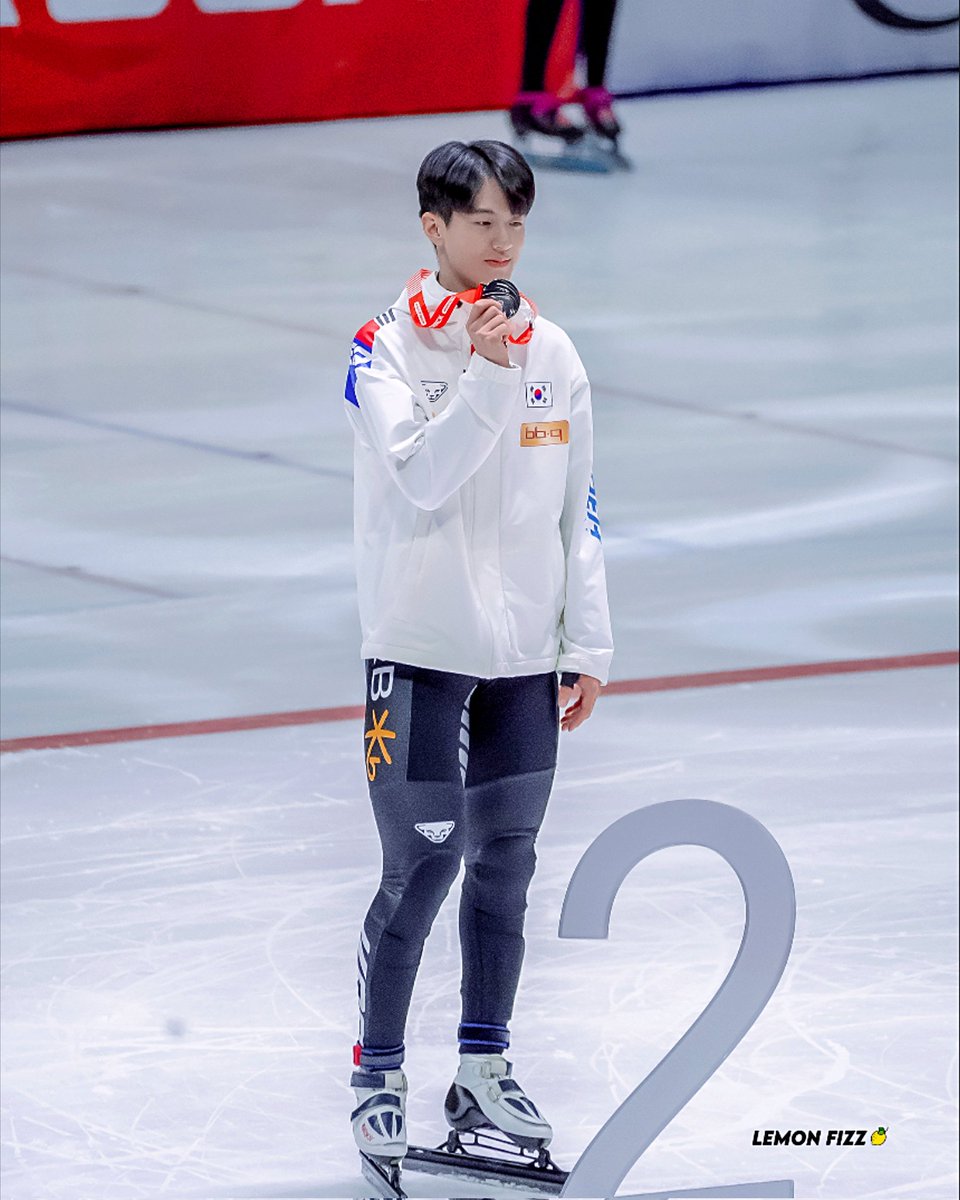 lemonfizz_sw's tweet photo. 🇨🇦🥈 #쇼트트랙 #장성우 https://t.co/5bOdxgtXvo