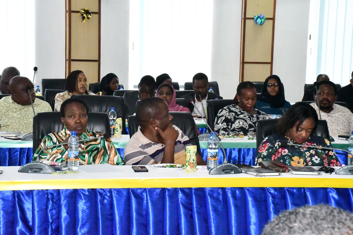 DsfaFishing's tweet photo. Kamati ya Kudumu ya Bunge ya Bajeti na Kamati ya Kudumu ya Bunge ya Viwanda, Biashara, Kilimo na Mifugo ikiongozwa na Waziri wa Mifugo na Uvuvi Mhe. Abdalla Hamis Ulega, ilitembelea Mamlaka ya Kusimamia Uvuvi wa Bahari Kuu (DSFA) na majukumu na kazi zinazofanywa na DSFA. https://t.co/OjWT7ehP8G