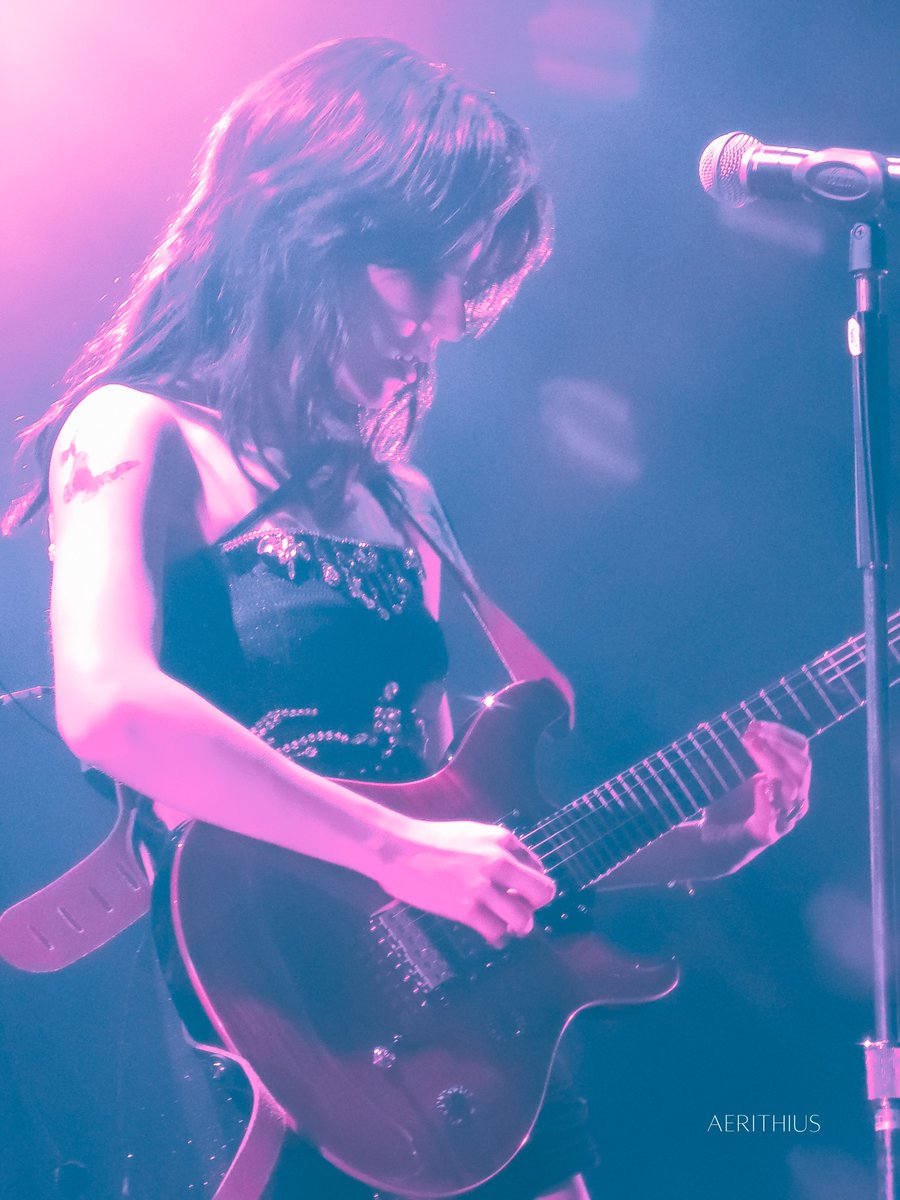 aerithius's tweet image. 241117 ARTMS Moonshot in Sydney

🎸🔥✨

#아르테미스 #ARTMS #희진 #HeeJin