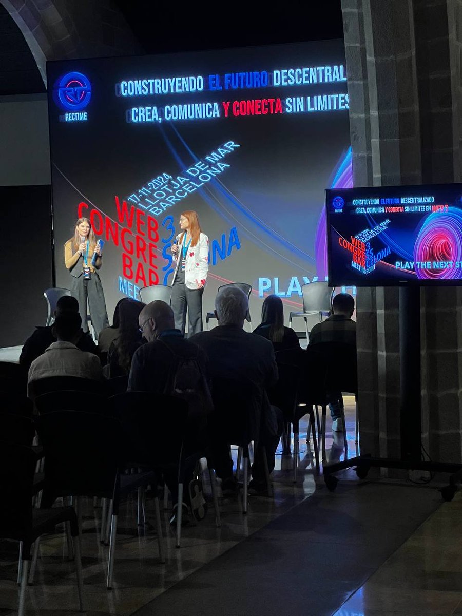 LaFamilia_so's tweet photo. Ya estamos en el #Web3Congress 🚀
Además, tenemos una sorpresa para ti…
No te pierdas el próximo tweet 👀 https://t.co/QIB23bQjvT