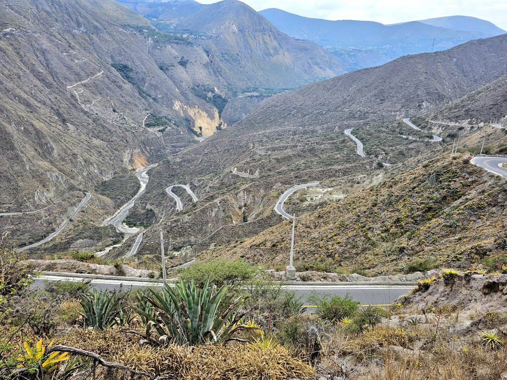 almeida_ernesto's tweet photo. #ApasionadoPorElCiclismo🚴♂️ ¡Hoy se cumple la última etapa de #VueltaAlEcuador2024! 🏁159 km de emoción: Atuntaqui ➡️ Mitad del Mundo 🌍en vivo y en directo por #EmbalajeFinal y #UniversoDeportivo. ¡Gracias por su increíble sintonía! 🙌 @Cresatelitalecu @pamozaec @TulcanOnline https://t.co/t7btQoyN1a
