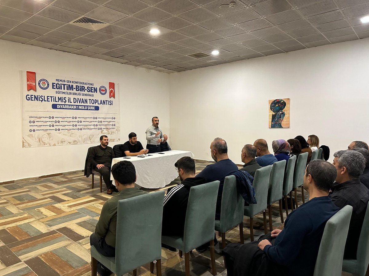 <a href="/_aliyalcin_/">Ali YALÇIN</a> <a href="/tekdemiRamazan/">Ramazan Tekdemir</a> <a href="/RamazanCakirci/">Ramazan Çakırcı</a> <a href="/mesutoner45/">Mesut ÖNER</a> <a href="/talatyavuz29/">Talat YAVUZ</a> <a href="/Sdka_Aydin/">Sıdıka AYDIN</a> Bugünkü toplantımızda,sendikal çalışmalarımızı güçlendirmek ve ortak hedeflerimize ulaşmak adına dile getirdikleri yapıcı öneriler, çözüm odaklı yaklaşımlar ve değerli fikirleri için il yönetimimize,ilçe teşkilatlarımıza ve kadın komisyonumuza  teşekkür ederiz.