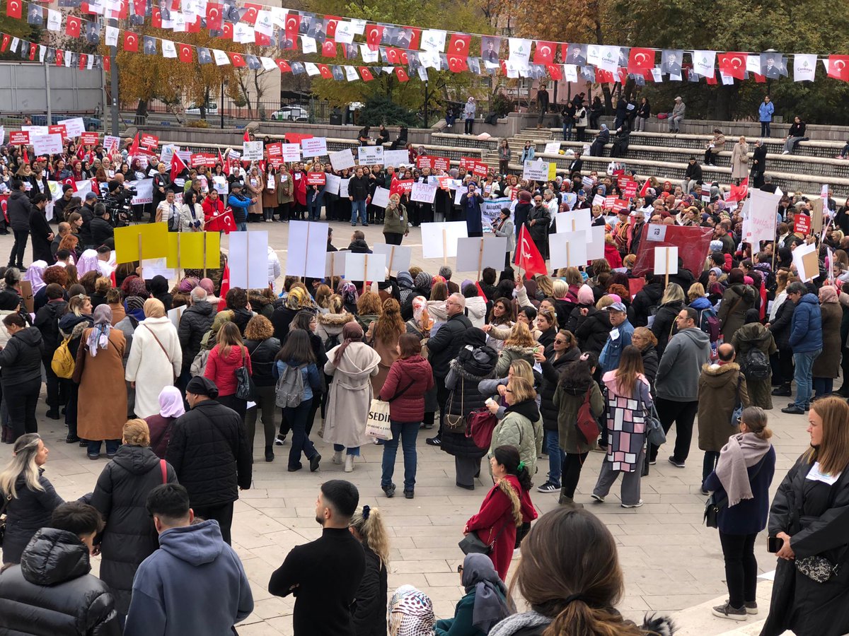 Bir araya gelmek başlangıçtır, bir arada durabilmek ilerlemedir, birlikte çalışmak başarıdır.
 Birlik ve beraberliğimizin daha büyük coşku ve kalabalıkla birlikteliğimiz başarıya ulaşıncaya kadar devam edecektir 
<a href="/meusfed6/">Ustaöğreticiler Federasyonu</a>