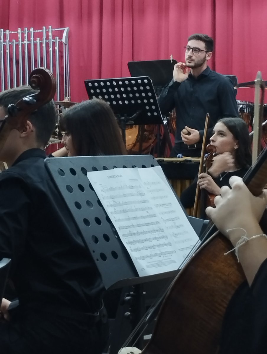 🎶 Esta mañana hemos disfrutado del concierto de Santa Cecilia, con las orquestas joven y la banda juvenil del CIM de Mislata. La recaudación será donada a los afectados por la DANA. ¡Gracias a todos por vuestro apoyo! 🙏💙 #SantaCecilia #DANA #Mislata