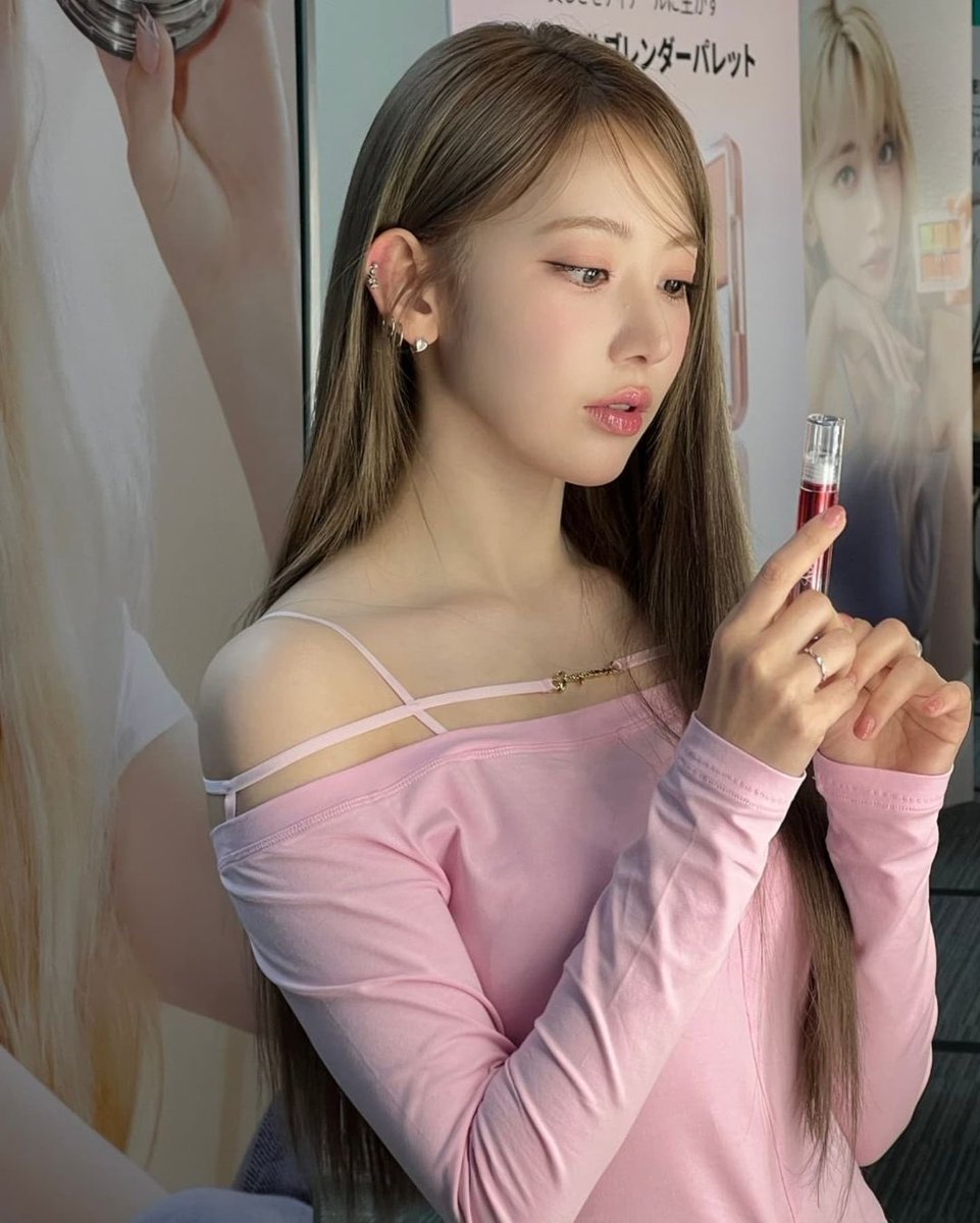 SAKURA INSTAGRAM UPDATE