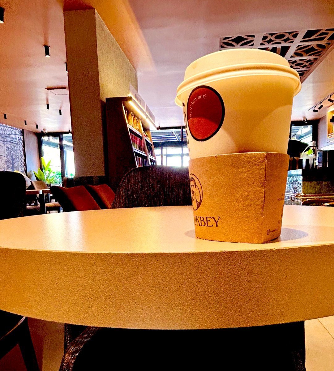 Everyone is a broccoli in my eyes. 👀