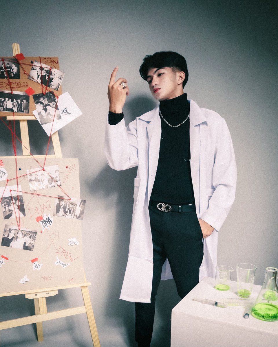 officialdnax's tweet photo. [𝐌𝐄𝐌𝐁𝐄𝐑 𝐑𝐄𝐕𝐄𝐀𝐋]

Case File 4 of 5 | #0004-X
𝗖𝗢𝗡𝗖𝗘𝗣𝗧 𝗣𝗛𝗢𝗧𝗢: 𝗗𝗥𝗘𝗪 @dnaxdrew 

#DNAX #DNAX_DREW #ConceptPhoto #MemberReveal #PpopRise https://t.co/P2oS3ysF8N