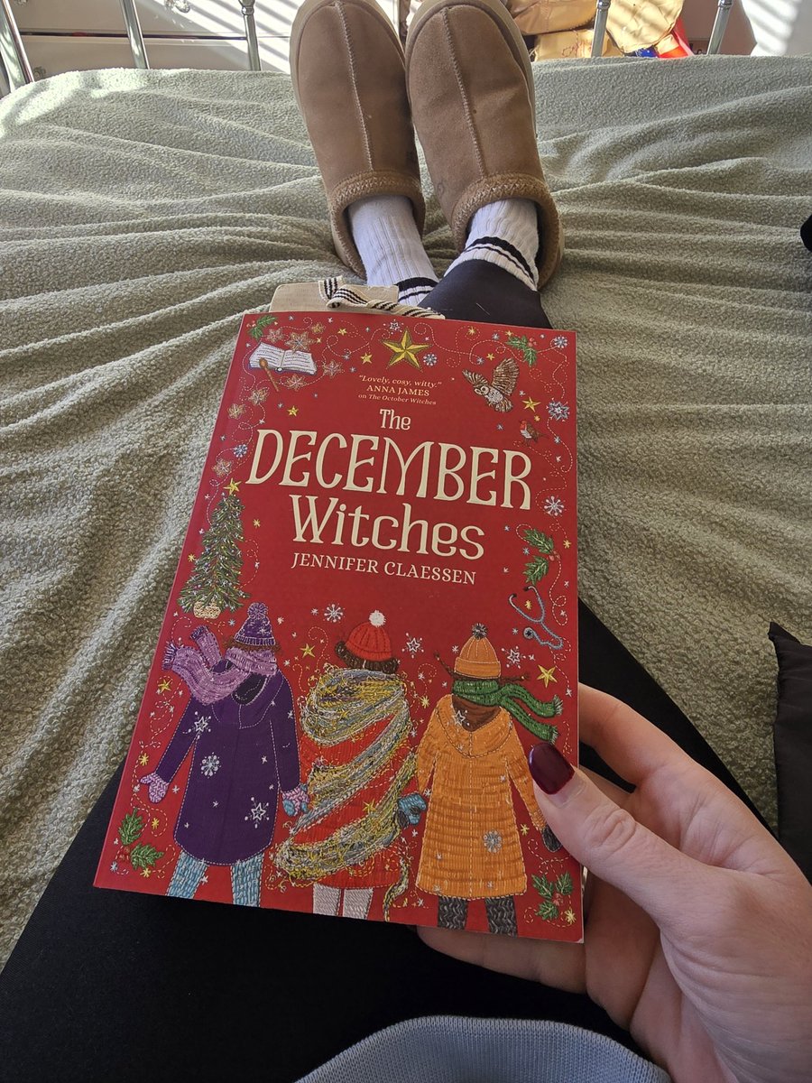 Brew_Fiction's tweet photo. Sunday vibes #Decemberwitches @publishinguclan https://t.co/BxRgLS9Yid