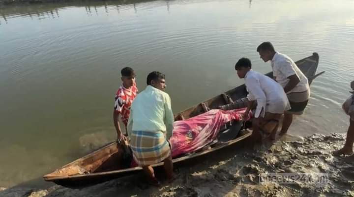 ■ အကြမ်းဘက် AA ကဖမ်းစီးထားခဲ့တယ် ဘင်္ဂလားဒေ့ရှ် ငါးဖမ်းသမားများငါးဦးအနက် တစ်ဦး၏အလောင်း တွေ့ရှိ

နိုဝင်ဘာလ ၁၃ ရက်နေ့က နတ်မြစ်အတွင်း ပျောက်ဆုံးသွားသည်။
   စုံစမ်းသူ၏ပြောကြားချက်အရ သူတို့ကို AA အဖွဲ့ကဖမ်းစီးတာကို နီးစပ်သူကပြောသည်။
 ကျန်လေးဦးကိုရှာဖွေနေဆဲဖြစ်သည်။

ပုံ - BDNews24