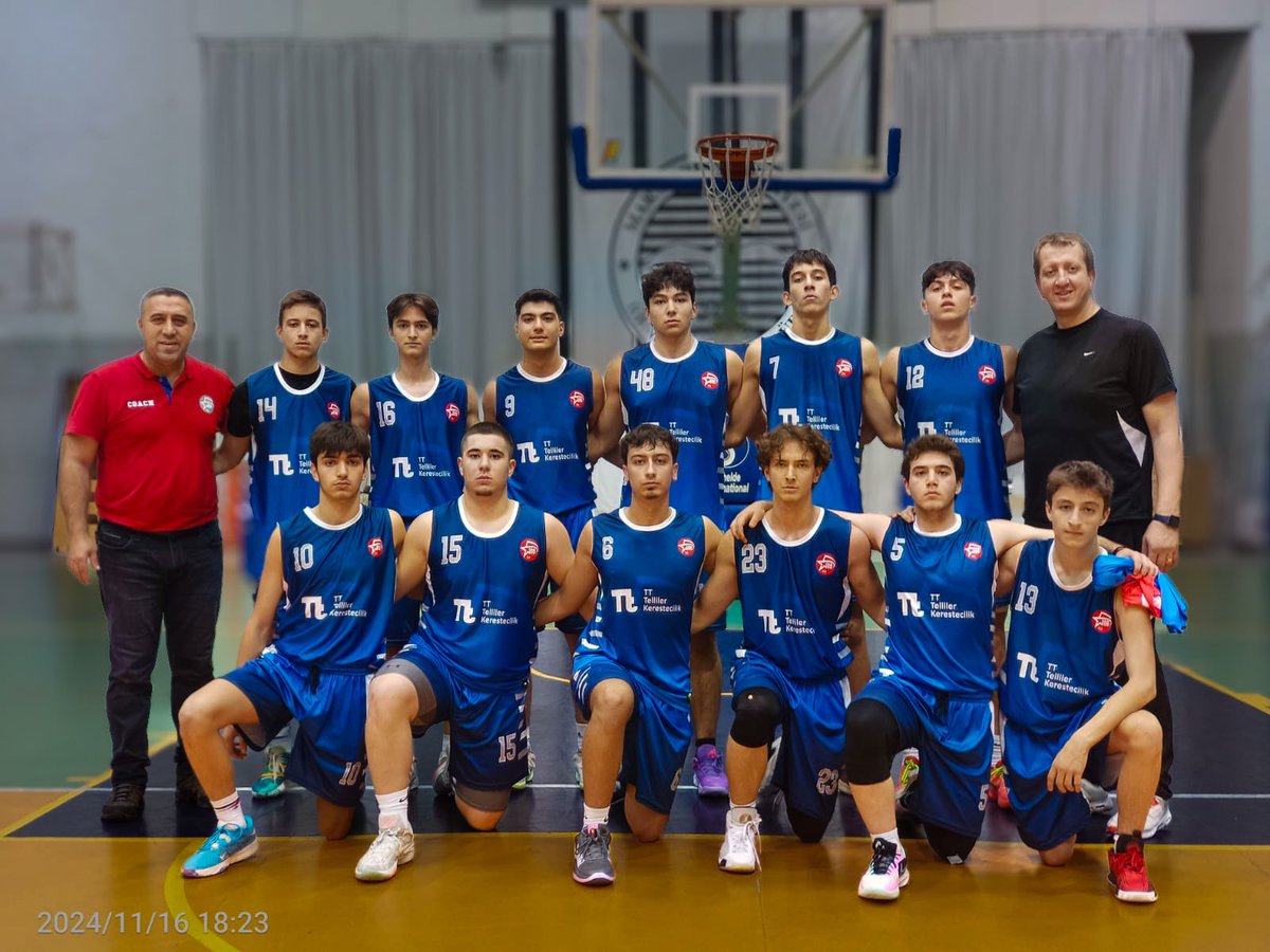 BasketbolTurdu's tweet image. Türkiye Basketbol Federasyonu Muğla Büyük Erkekler Ligi

Maç Sonu 👉 Tebrikler Gençler 

Datça Gsk 5️⃣9️⃣ 🏀 6️⃣0️⃣ Bizim Çocuklar 

Takımımızı ve antrenörlerimizi tebrik eder, başarılarının devamını dileriz.

“ÇalışıyoruzÜretiyoruz”

#büyükerkeklerligi 
#basketbol 
#mugla