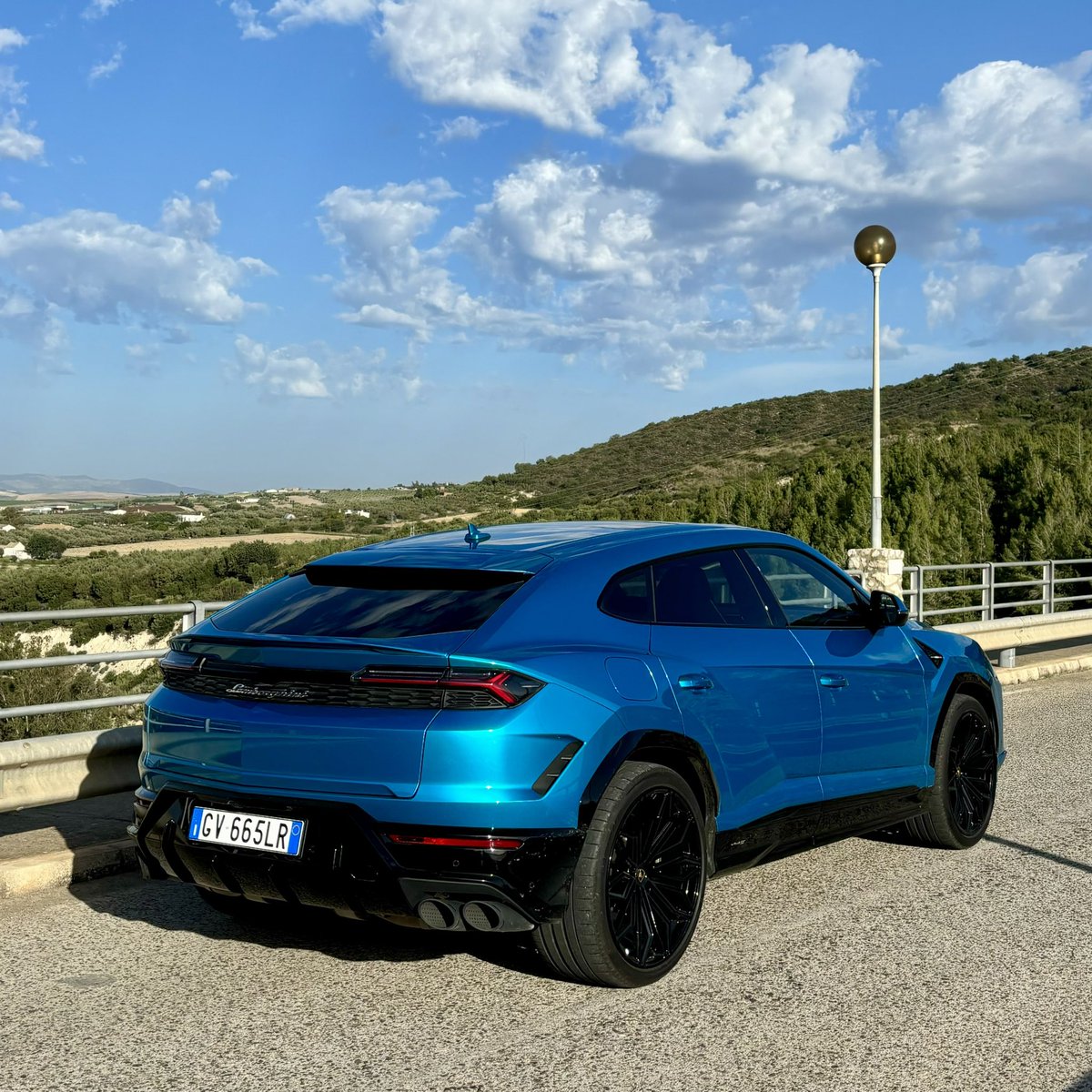 Styling of the Urus SE is slightly softer (although I'm getting