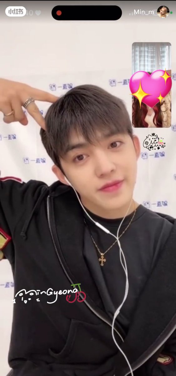 aboutscoups's tweet photo. seungcheol’s 4-cut photo poses 🍒 https://t.co/MZGvMjoMZc