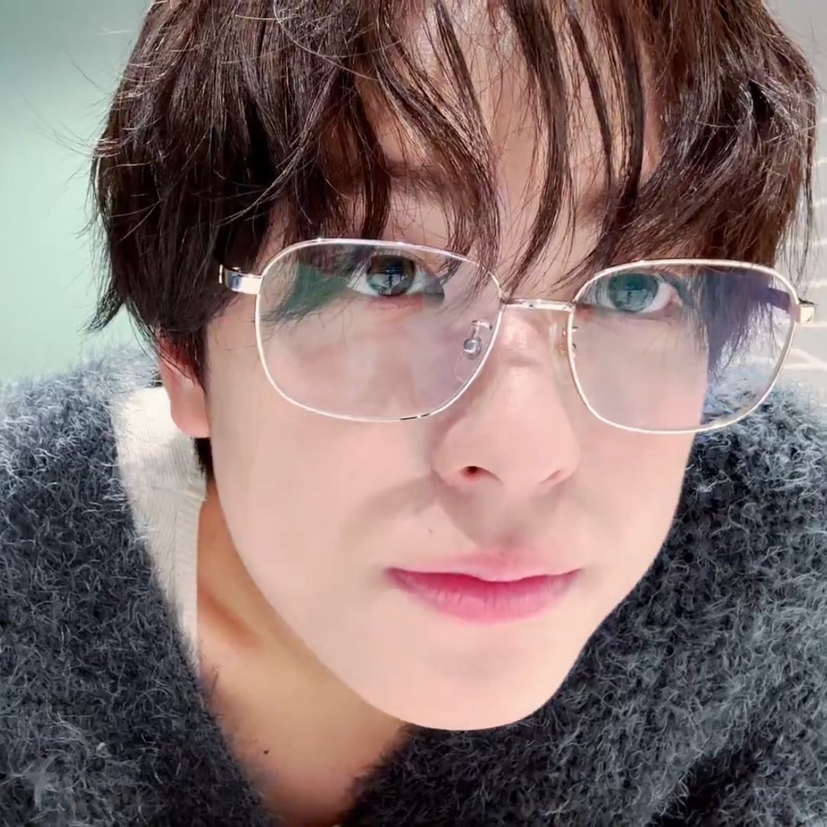 와 이 미남동깨 뭐지?