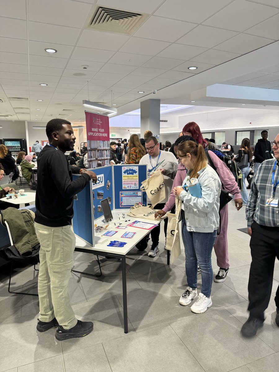 The City of Liverpool College tweet media