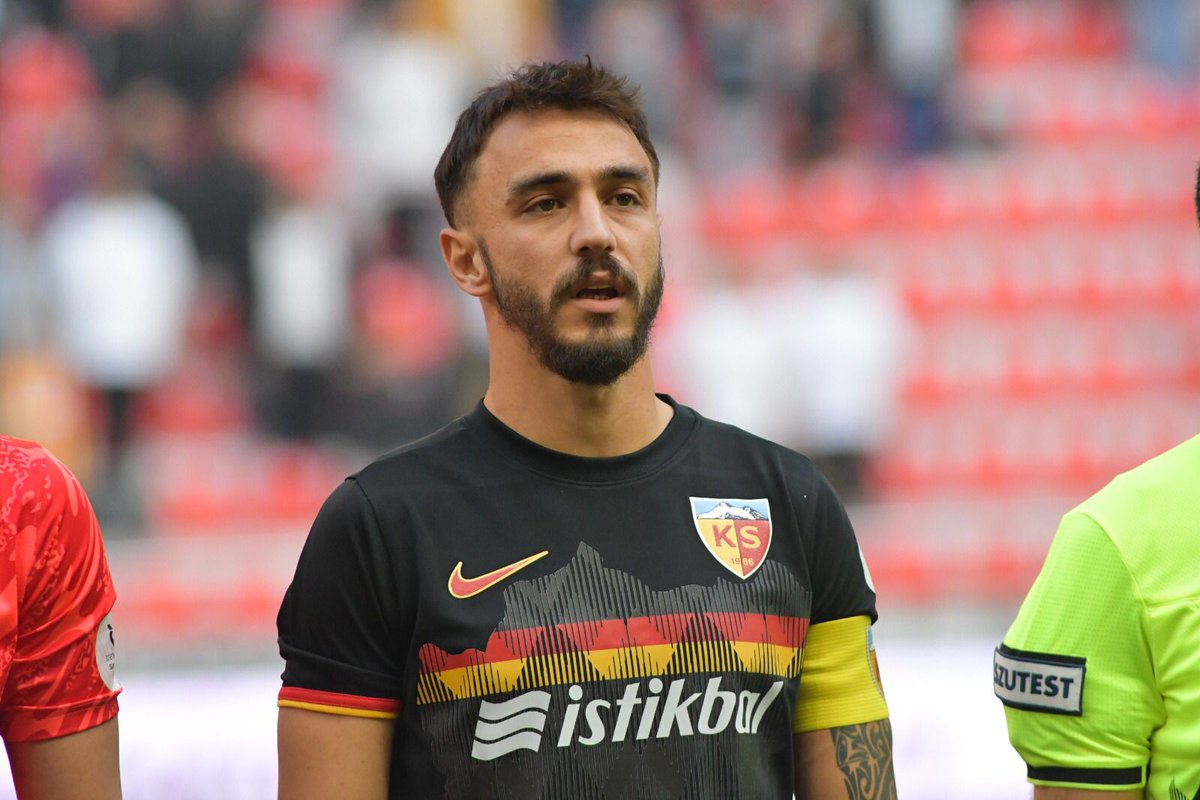 futbolarena's tweet photo. Kayserispor takım kaptanı Gökhan Sazdağı, A Milli Takım kadrosuna davet edildi. (@MemduhBorazan) https://t.co/znVpw2N8td