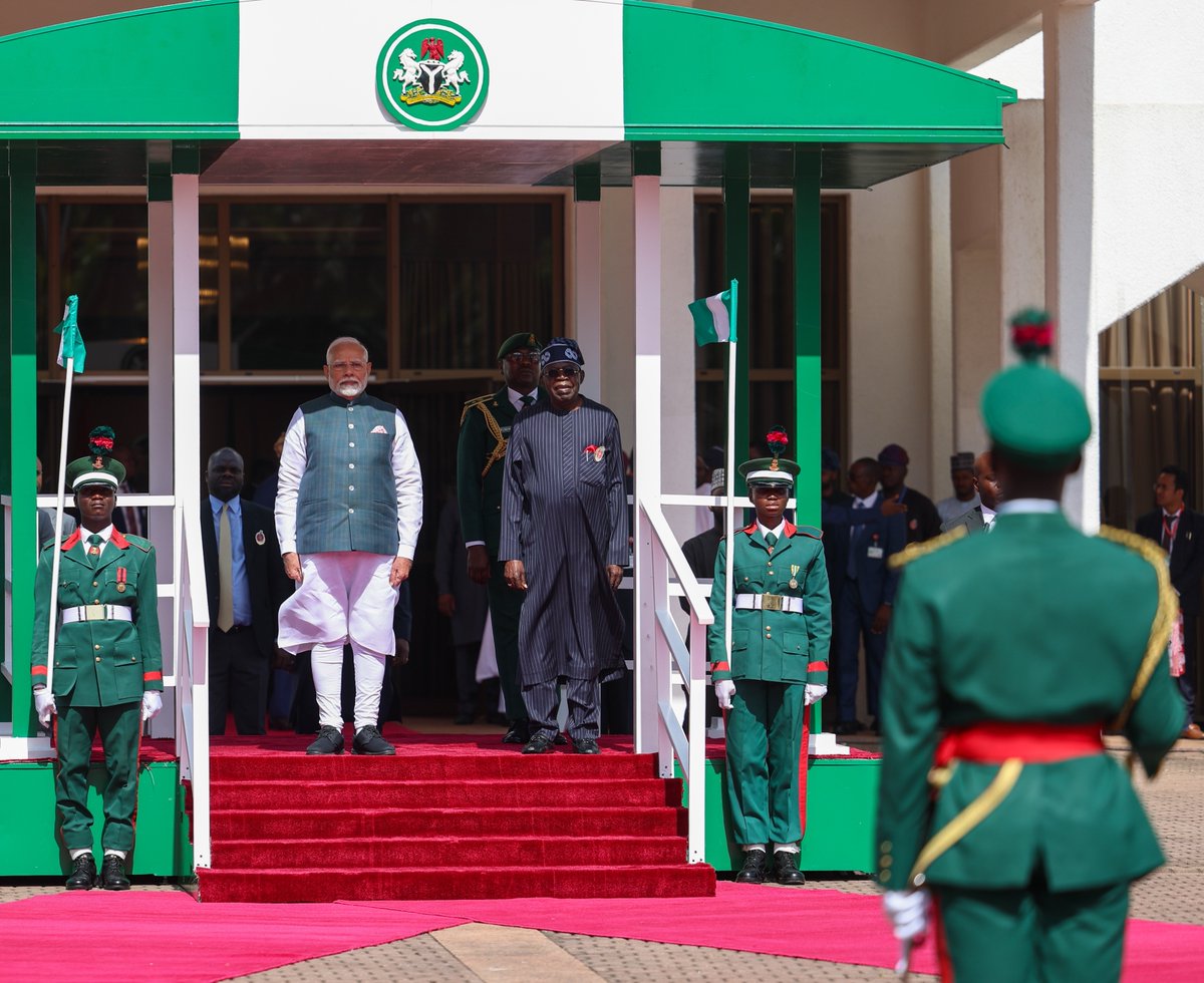 narendramodi's tweet photo. At the ceremonial welcome in Abuja, Nigeria. https://t.co/Yi08CDCO3U