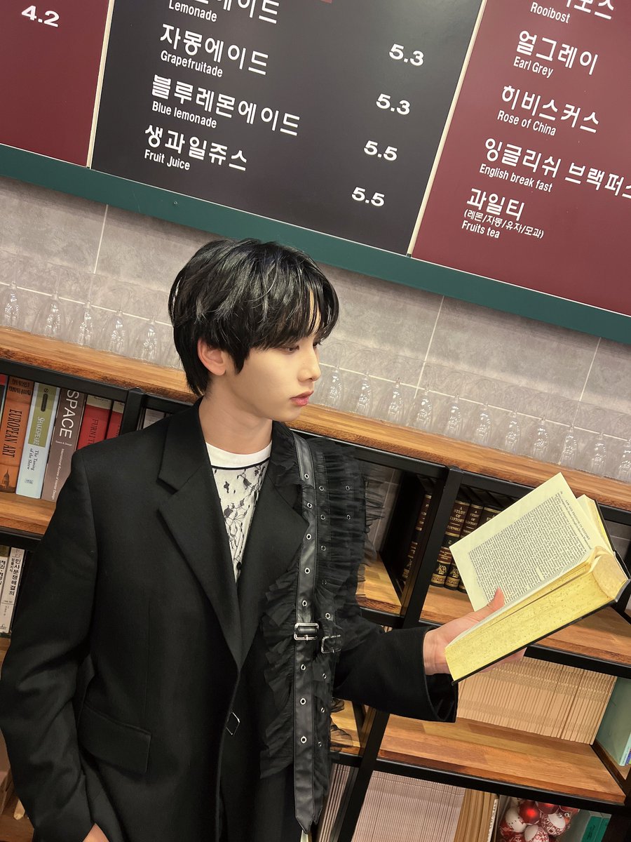 AIMERS_members's tweet photo. [#승현]

에이밍 덕분에 더 기억에 남는 2주년~❣️

#에이머스 #AIMERS #SEUNGHYUN https://t.co/xjWXv0b9uA