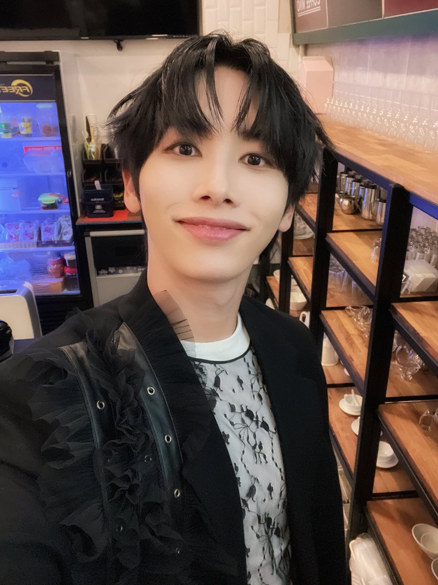 AIMERS_members's tweet photo. [#승현]

에이밍 덕분에 더 기억에 남는 2주년~❣️

#에이머스 #AIMERS #SEUNGHYUN https://t.co/xjWXv0b9uA