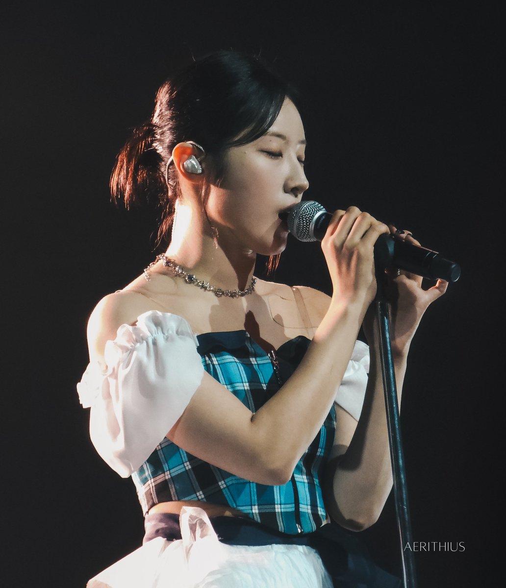 aerithius's tweet image. 241117 ARTMS Moonshot in Sydney

🎤🎶

#아르테미스 #ARTMS #하슬 #HaSeul