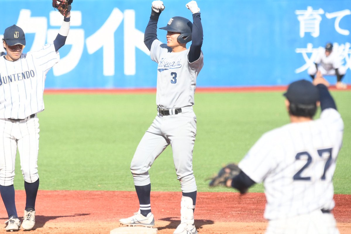 itemae_spirits's tweet photo. 一橋大学・木村謙斗選手（商1、本郷）。

本日の入替戦に9番サードでスタメン出場。チーム唯一となる長打を放ち、4打数1安打でした。

一球速報が正しければ秋季リーグは出場なし。

春季入替戦は出場しており、「入替戦男」ですね。

来年はリーグ戦での活躍にも期待しています‼️ https://t.co/XLlp2Zo7DC
