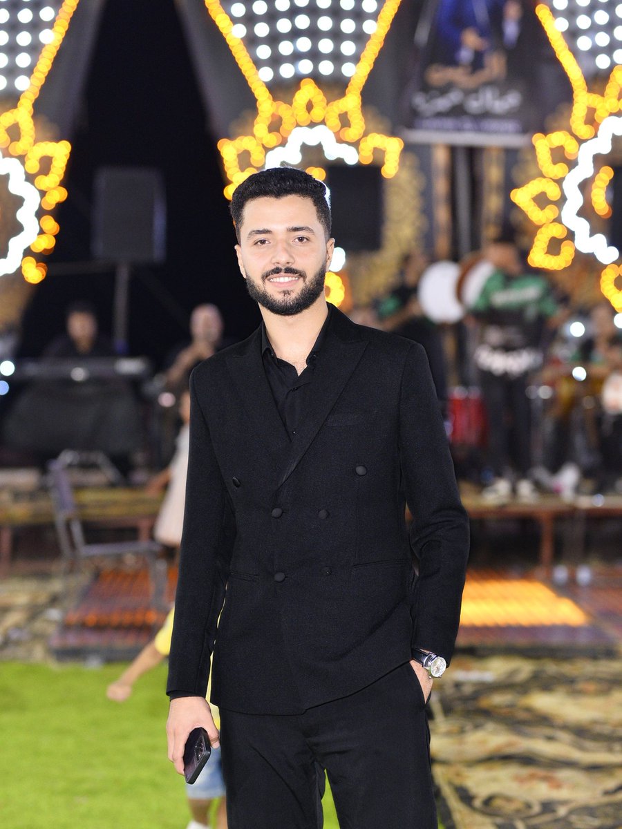 ما كنتُ أدرى أن ساعةَ وصلِها...
هى ساعة لا برء من إدمانها🖤