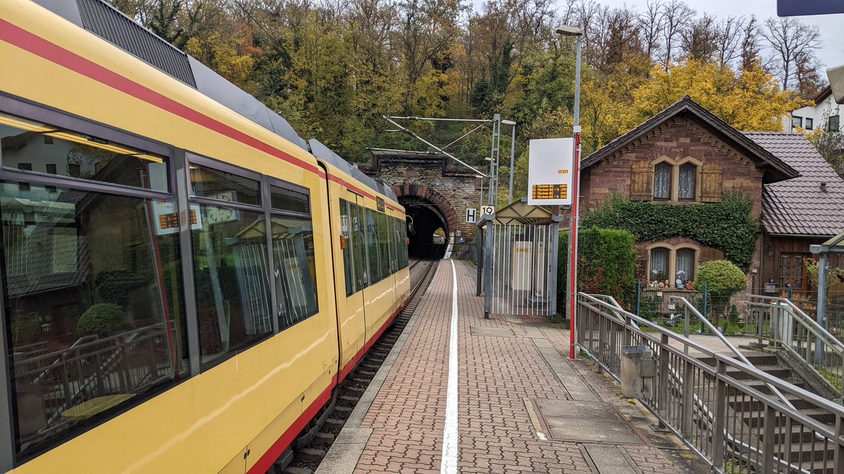 stefanhock's tweet photo. #Fernwandern auf dem E1, kleiner Lückenfüller von Ersingen nach Pforzheim 9 km https://t.co/BH8tqyxiKO