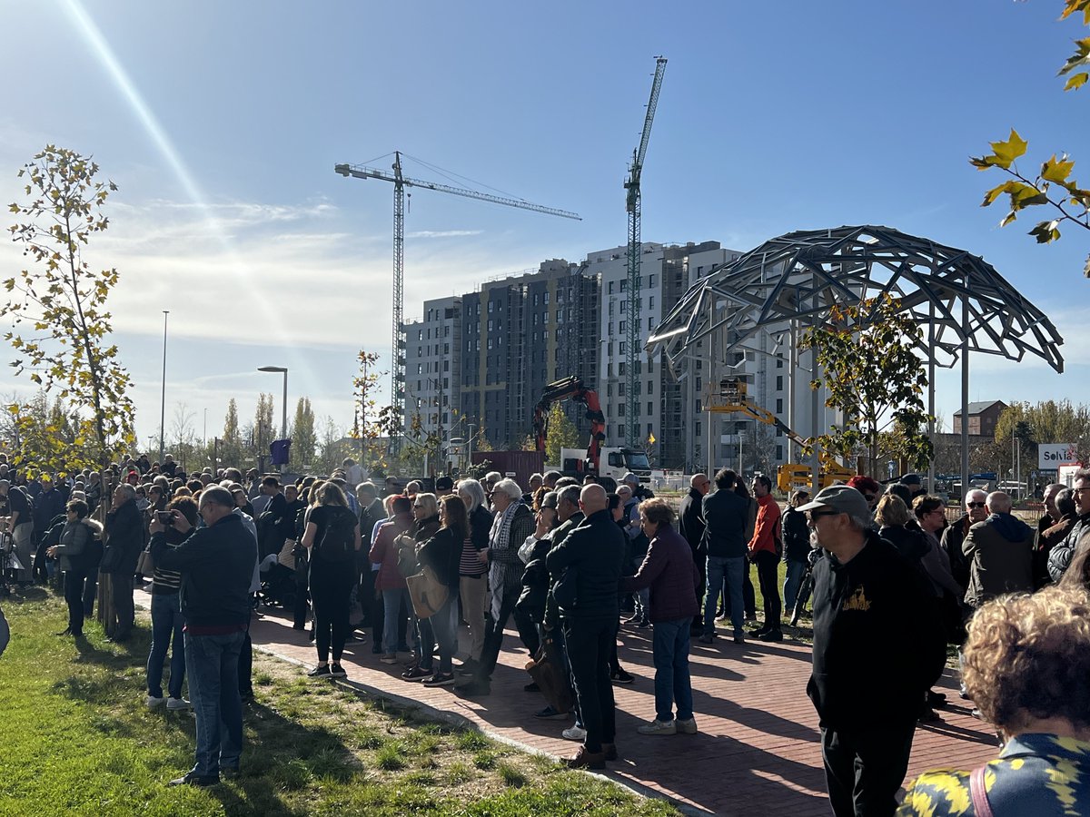 CoordMujeresVA's tweet photo. 🙌🏻 Apoyamos la inauguración alternativa de la Plaza de la Ciudad de la Comunicación, Valladolid, y pedimos que se llame Plaza de la Igualdad de manera oficial y legítima

📢 ¡León de la Riva no se merece ninguna plaza! https://t.co/hy3lXp5ilw