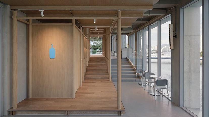 letstalkaboutKR's tweet photo. BLUE BOTTLE ร้านกาแฟเจ้าดัง เปิดสาขาที่ปูซานแล้วค่า 🎉 วิวคือเว่อมาก วิวเมือง เขา ทะเลมาครบ
ใครมีแพลนมาเที่ยวปูซาน ต้องมาเลยๆๆ 😍

“BLUE BOTTLE BUSAN MILAK CAFE” 
เปิด 09.00 - 21.00 น. 

#รีวิวเกาหลี https://t.co/avS8iJvS9G