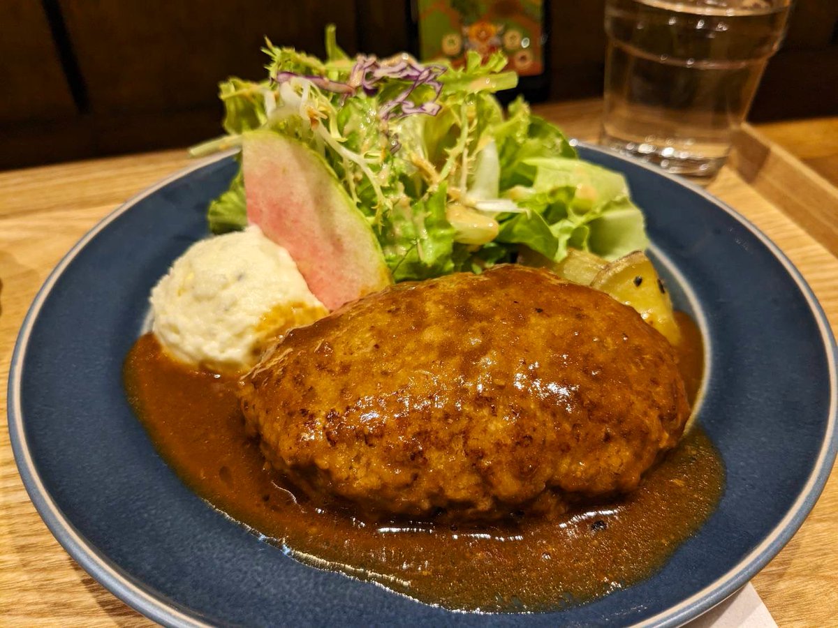 twjpkurashi's tweet photo. 1日目の藤井風ライブに引き続き、2日目の台北観光もすごく楽しんだ😄

さあ、新竹に帰ろう。
Simple Kaffaのティラミス食べたかったな〜😭
また遊びに来よ〜！ https://t.co/iym2JrJlvg