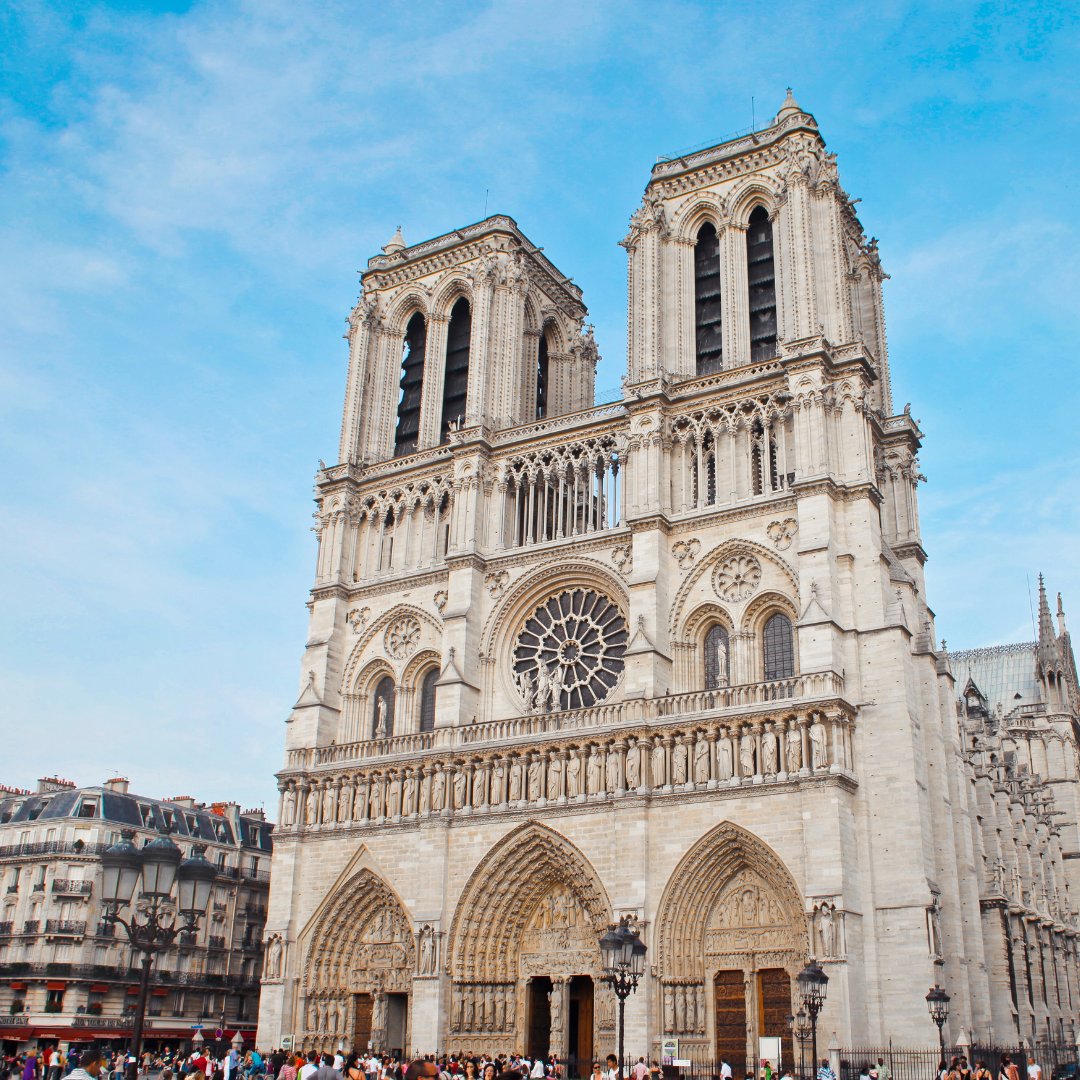 Heymondo_en's tweet image. Paris is pure magic in every season! 🌟 Whether it’s cozying up in charming cafés, strolling along the Seine, or marveling at the Eiffel Tower lights, the City of Love never disappoints. 🥐✨

#Paris #EiffelTowerMagic #TravelMore #ParisVibes #StreetsOfParis #DreamDestinations