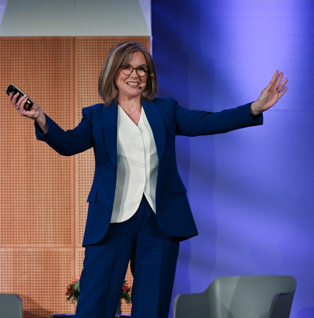 Are you ready? Will we meet up in real life on Wednesday?
Come to #Socialmediafest #Wexford 
The event to end off 2024 where you will leave with your social media strategy &amp; new valuable connections for 2025! 
There are a few tickets left! 
Book now ⏬️ 
tickettailor.com/events/tweetin…