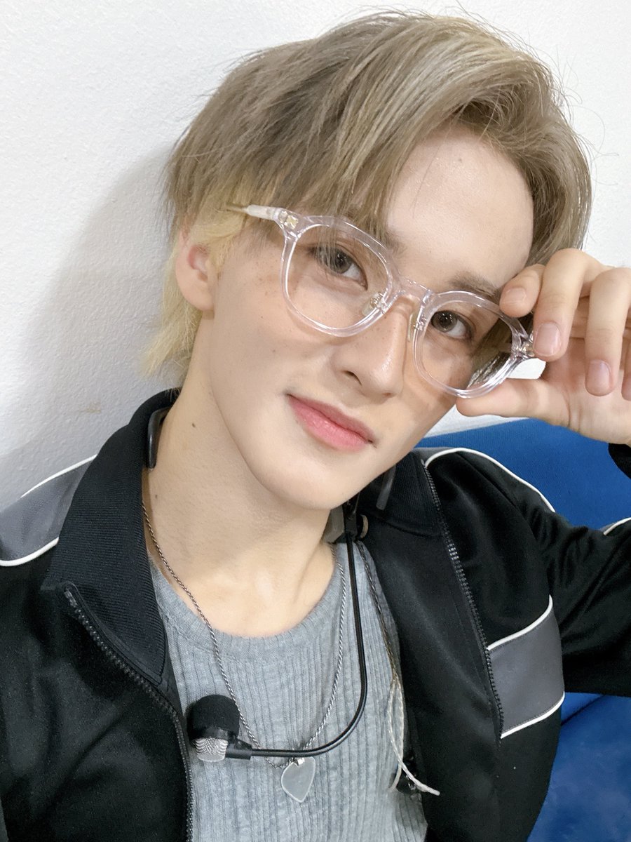 mlyn lee tweet media